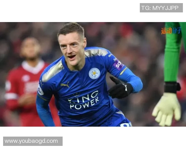 足球球星三集解说员身份揭秘：他们如何从球场转型为解说员