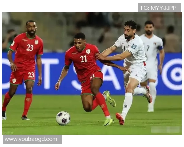 足球球星因不满判罚冲动踢裁判引发广泛争议并影响比赛结果 足球球星因不满判罚冲动踢裁判引发广泛争议并影响比赛结果