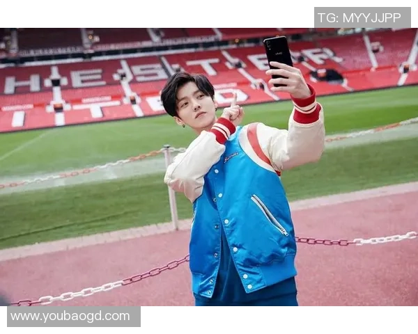 鹿晗是否喜欢足球球星他与足球的关系及其公开言论解析